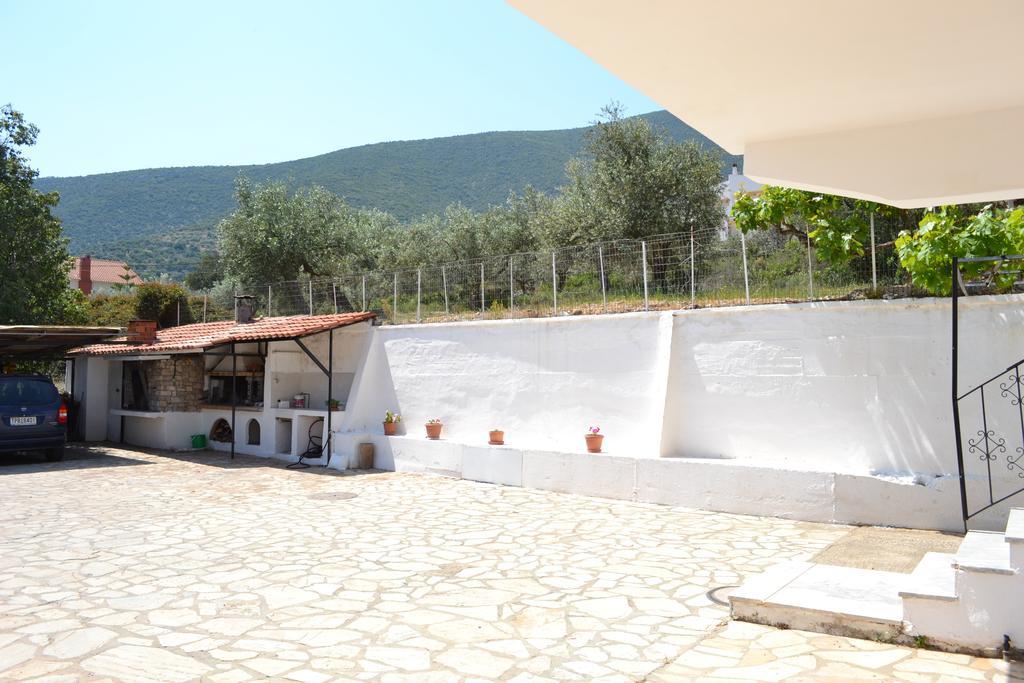 Dimitras House Apartment ปาราลีอออัสตรอช ภายนอก รูปภาพ